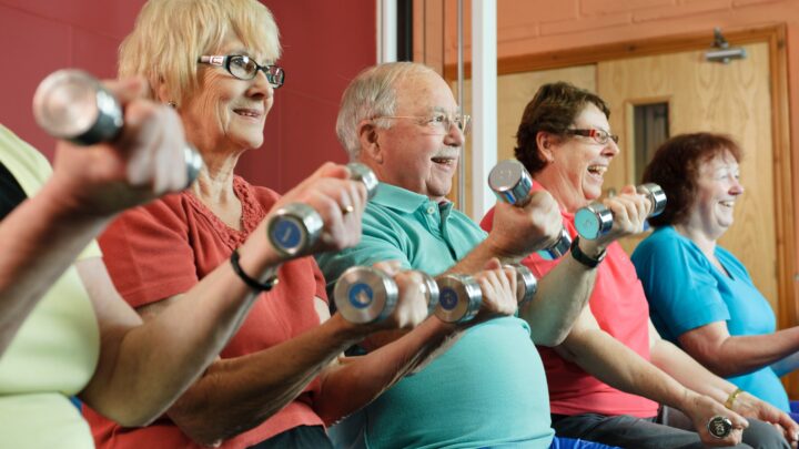 Equilibrio e prevenzione cadute: esercizi guidati per anziani e persone fragili